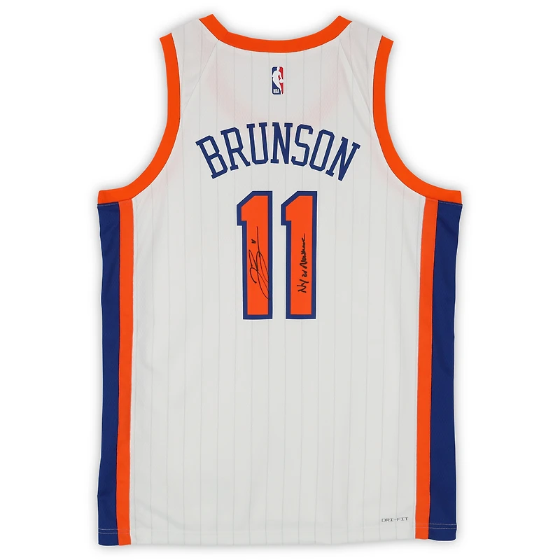 Maillot Nike City Edition Swingman blanc dédicacé par Jalen Brunson des New York Knicks pour la saison 2024-25 avec inscription « NY or Nowhere »