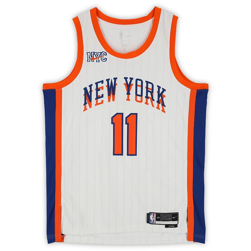 Maillot Nike City Edition Swingman blanc dédicacé par Jalen Brunson des New York Knicks pour la saison 2024-25 avec inscription « NY or Nowhere »