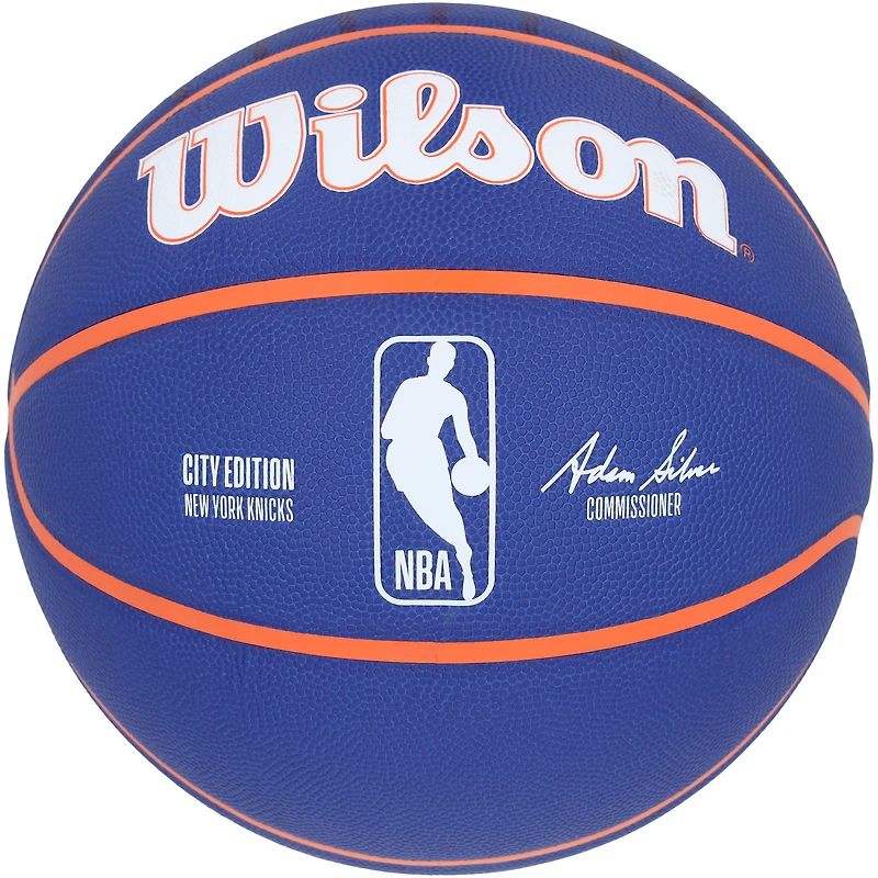 Ballon de basket-ball de collection Wilson City Edition 2023-24 dédicacé par Jalen Brunson des New York Knicks