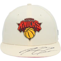 Casquette ajustée New Era 59FIFTY crème autographiée par Karl-Anthony Towns des New York Knicks