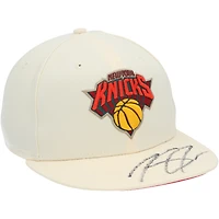 Casquette ajustée New Era 59FIFTY crème autographiée par Karl-Anthony Towns des New York Knicks