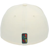 Casquette ajustée New Era 59FIFTY crème autographiée par Karl-Anthony Towns des New York Knicks