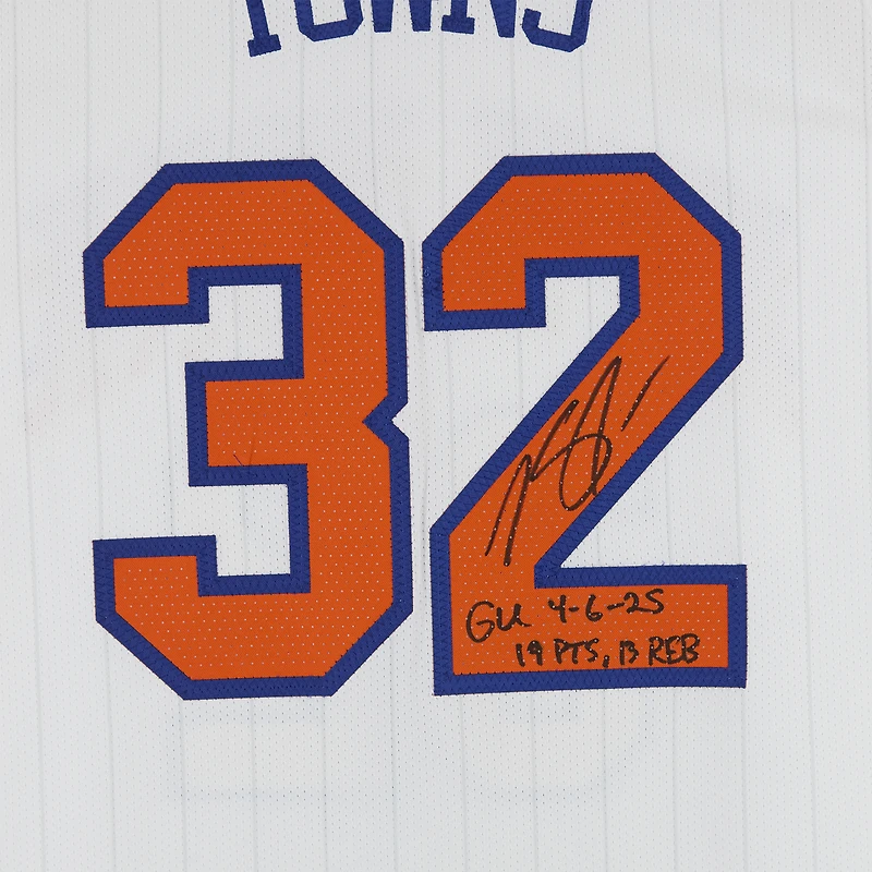 Maillot blanc City n° 32 porté par Karl-Anthony Towns (New York Knicks) lors du match contre les Phoenix Suns le 6 avril 2025, avec plusieurs inscriptions - Taille 54+6