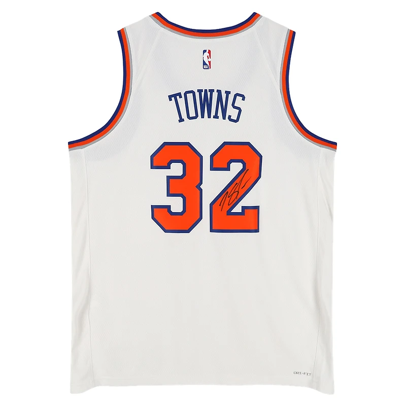 Maillot Swingman Nike Association Edition blanc autographié par Karl-Anthony Towns des New York Knicks (saison 2022-2023)