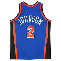 Maillot authentique bleu autographié par Larry Johnson des New York Knicks Mitchell et Ness 1998-99