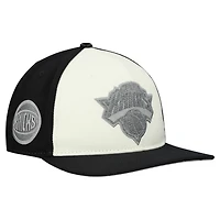 Men's Pro Standard  Cream/Black New York Knicks French Terry Snapback Hat