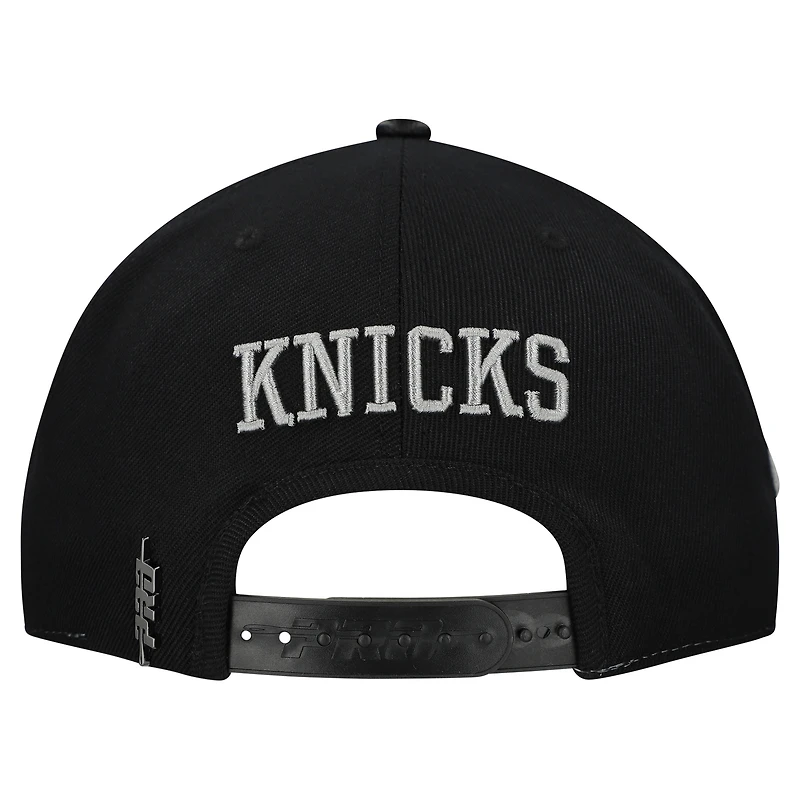 Men's Pro Standard  Cream/Black New York Knicks French Terry Snapback Hat