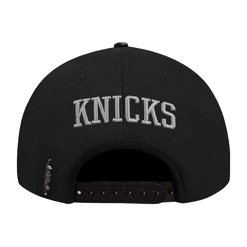 Men's Pro Standard  Cream/Black New York Knicks French Terry Snapback Hat