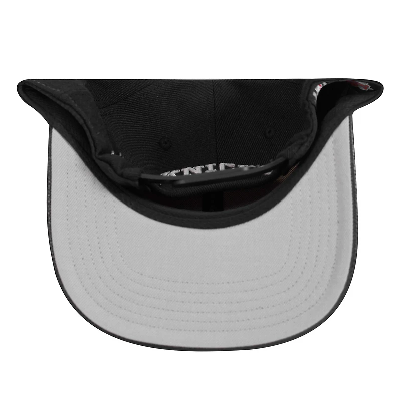 Men's Pro Standard  Cream/Black New York Knicks French Terry Snapback Hat