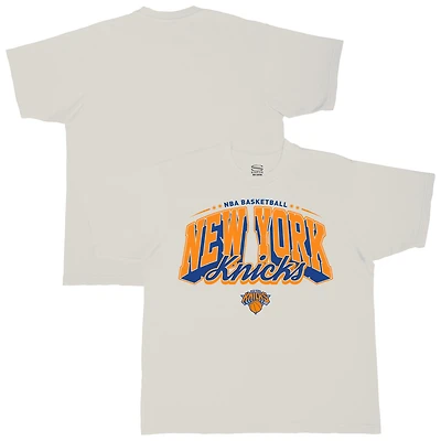 T-shirt urbain surdimensionné pour homme Stadium Essentials crème New York Knicks Your Way