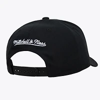Men's Mitchell & Ness Black New York Knicks Apple Bite Pro Crown Snapback Hat