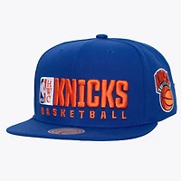 Casquette snapback Mitchell & Ness bleue pour homme, New York Knicks Hardwood Classics Old School à texte empilé