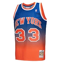 Maillot de joueur Mitchell & Ness Patrick Ewing orange/bleu royal des New York Knicks 1991/92 Hardwood Classics Fadeaway Swingman pour homme