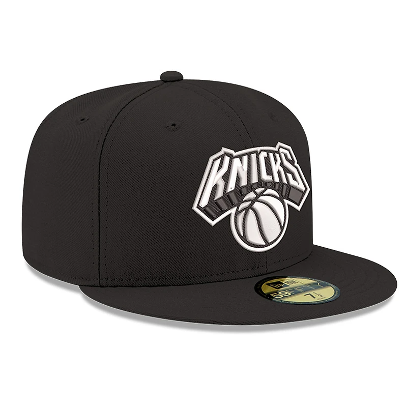 Men's New Era Black/White York Knicks 59FIFTY Fitted Hat