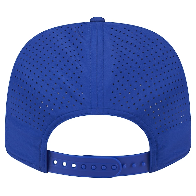 Casquette ajustable extensible New Era Adventure Perform 9SEVENTY bleue des New York Knicks pour homme