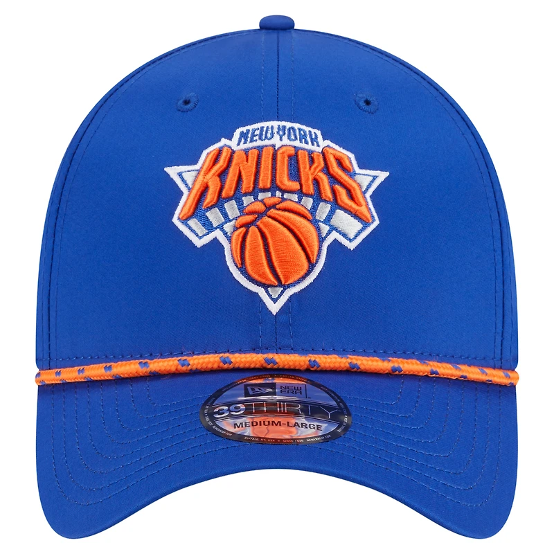 Casquette New Era bleue York Knicks Featherweight Poly Rope Flex 39Thirty pour homme