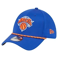 Casquette New Era bleue York Knicks Featherweight Poly Rope Flex 39Thirty pour homme