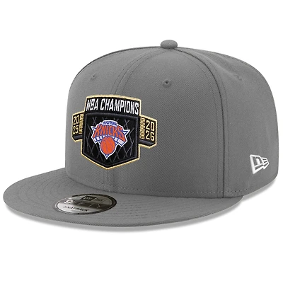 Casquette snapback New Era grise pour homme New York Knicks, réplique du vestiaire des champions NBA 2026
