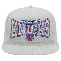 Casquette de golf snapback en velours côtelé New Era grise New York Knicks pour homme