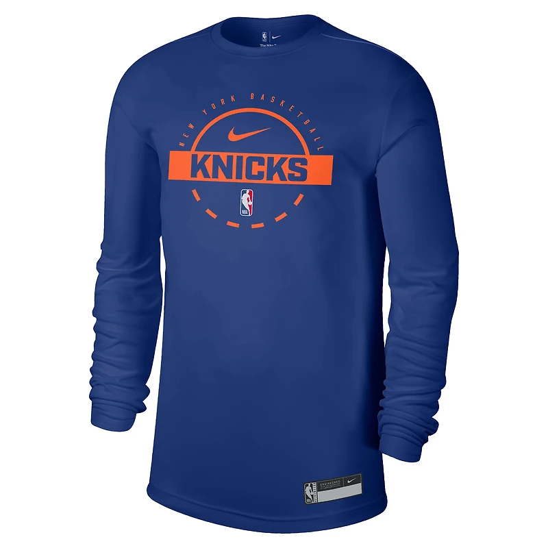 T-shirt d'entraînement à manches longues Nike bleu New York Knicks 2025/26 On-Court Flare Dri-FIT pour homme, en mélange de trois matières.