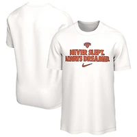 T-shirt Nike blanc New York Knicks pour homme, logo de la marque