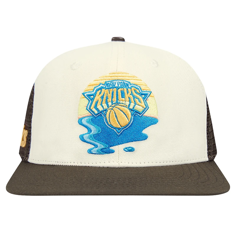 Casquette Snapback Pro Standard crème/marron pour hommes des New York Knicks Glint Sunset