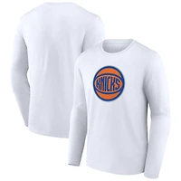 T-shirt blanc à manches longues avec logo alternatif des New York Knicks pour homme