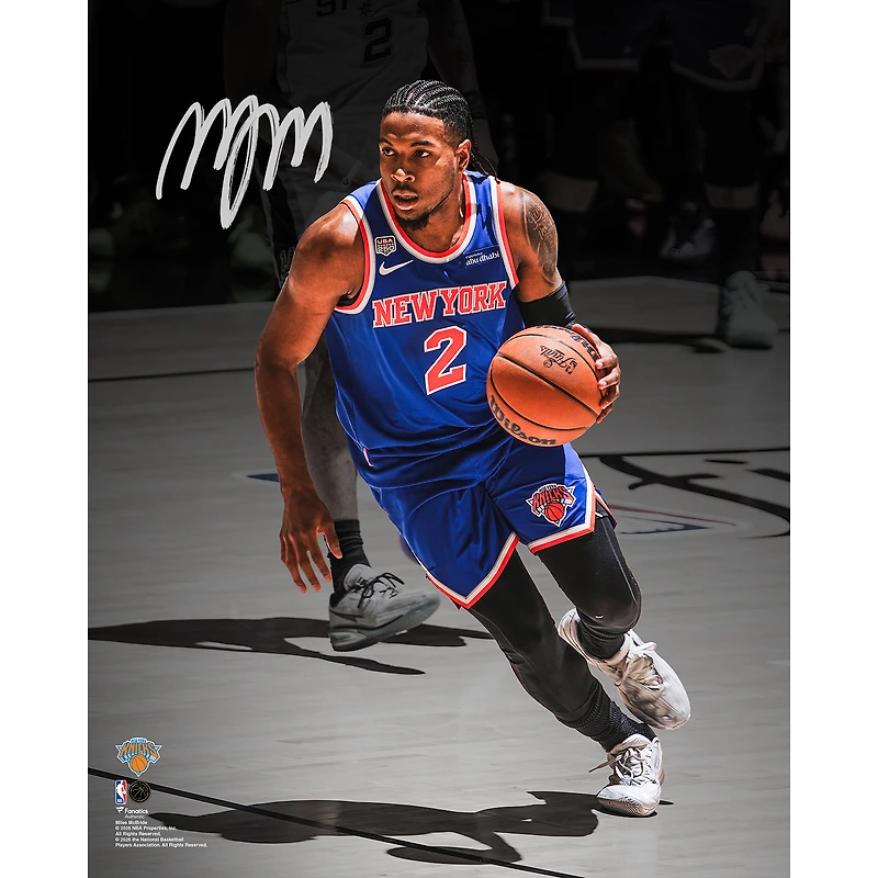 Photo dédicacée de Miles McBride, des New York Knicks, champions des finales NBA 2026 (16" x 20") - Action Spotlight