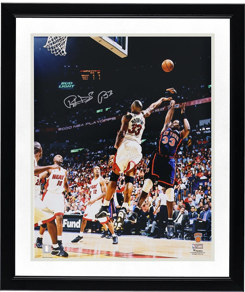 Photo dédicacée de Patrick Ewing (New York Knicks) - Tir en suspension contre le Miami Heat (40,6 x 50,8 cm)