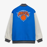 Veste universitaire unisexe FISLL bleue/crème New York Knicks à boutons-pression