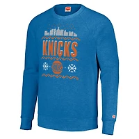 Sweat-shirt unisexe hommage bleu New York Knicks Holiday Raglan