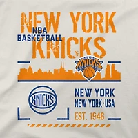 T-shirt unisexe Stadium Essentials crème New York Knicks Hideout Urban
