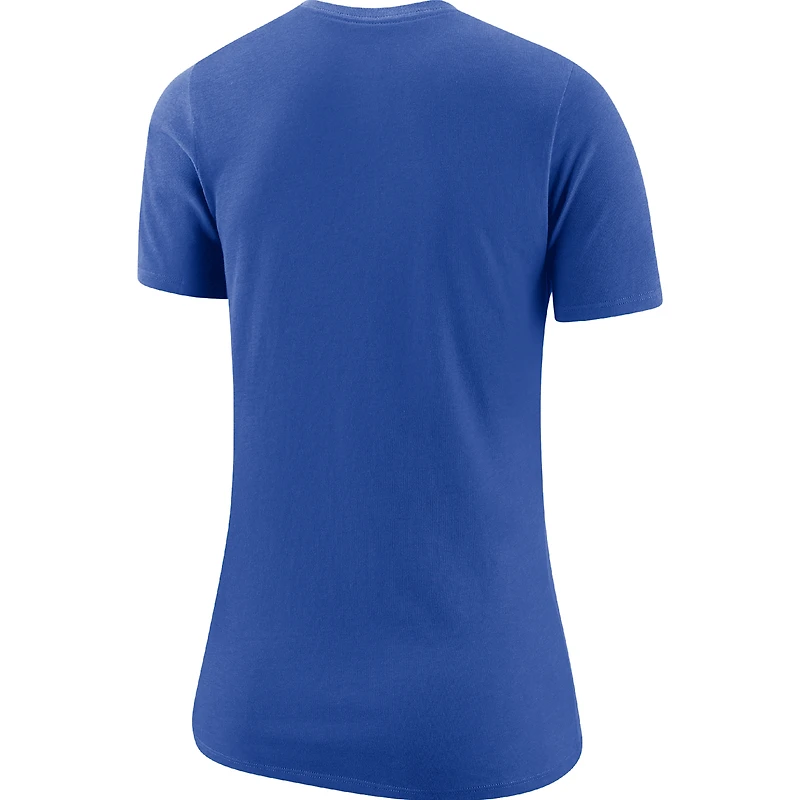 T-shirt Nike bleu pour femme New York Knicks « La ville ne dort jamais »