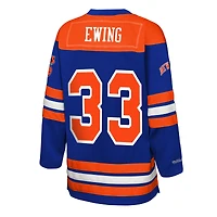 Maillot de hockey tendance Maxxed Out 2.0 bleu pour jeunes Mitchell & Ness Patrick Ewing des New York Knicks