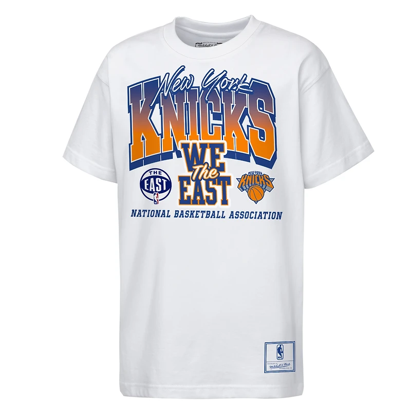 T-shirt premium Mitchell & Ness blanc New York Knicks pour jeunes « Bring it Back »