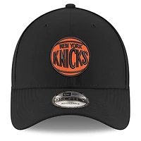 Youth New Era  Black New York Knicks Basketball Logo Adjustable Hat