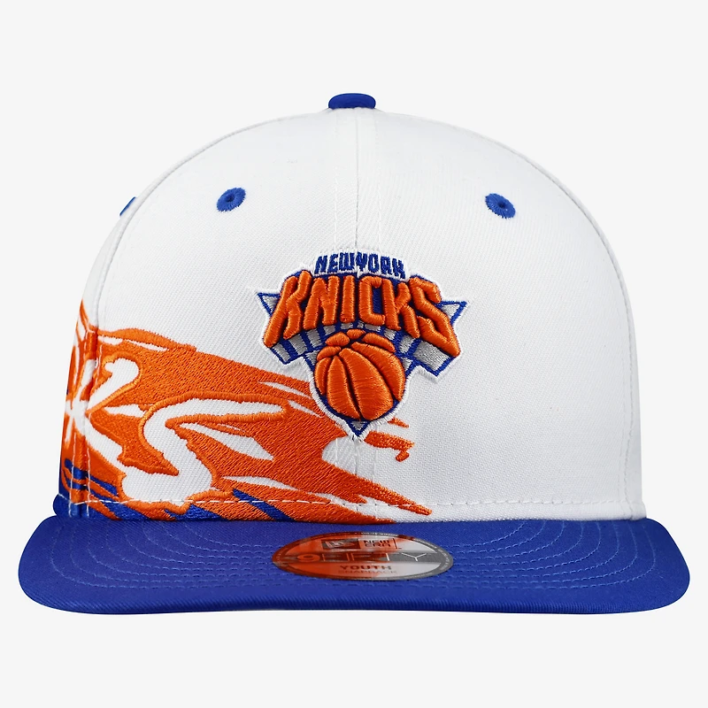 Casquette snapback New Era 9FIFTY blanche et bleue New York Knicks pour jeunes