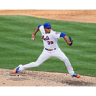 Edwin Diaz New York Mets Unsigned Pitches During 2020 Opening Day Photograph