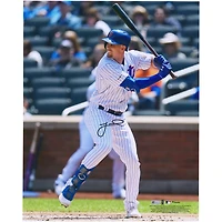 Photo de Jeff McNeil, joueur des Mets de New York, autographiée (16" x 20"), prise lors d'une frappe.