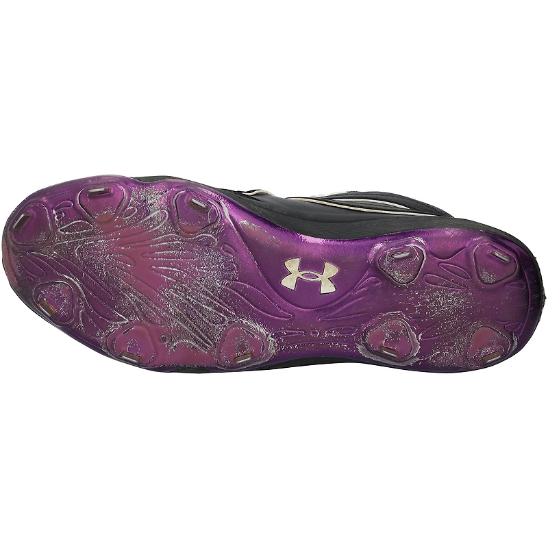 Crampons Under Armour noirs et violets portés en match par Juan Soto, des Mets de New York, lors de la saison 2025 de la MLB - HH98516008-09