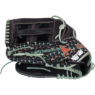 Juan Soto New York Mets Game-Used Black Wilson Fielding Glove vs. Miami Marlins on September 28, 2025 