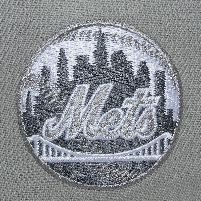 Casquette ajustable Mitchell & Ness grise pour homme, modèle Thunderstorm des New York Mets, modèle Pro-Crown, pour entraîneur-chef.