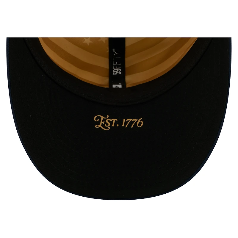 Casquette ajustée New Era 59FIFTY crème/marine pour homme, York Mets USA 250, édition spéciale 4 juillet, profil bas.