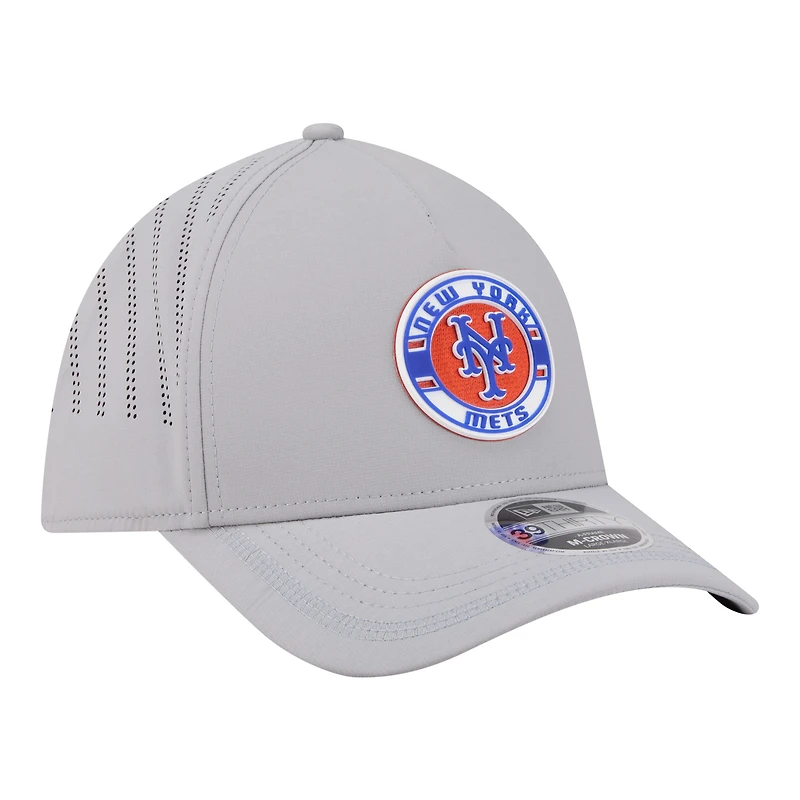 Casquette New Era grise pour homme, écusson des Mets de York, modèle 39THIRTY, monture A, couronne M, perforée et flexible