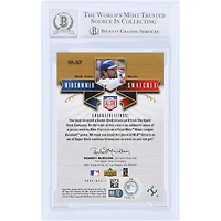 Carte autographiée par Mike Piazza (New York Mets) de la collection Upper Deck All-Star Classics Midsummer Swatches GU Relic #MS-MP, 2005, authentifiée par Beckett Fanatics Witnessed. Numéro 10.