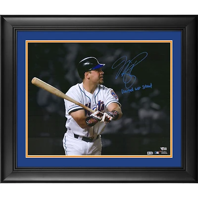 Photographie encadrée autographiée de Mike Piazza des New York Mets, 16" x 20", du 21 septembre 2001, avec l'inscription "United We Stand"