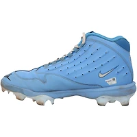Crampons Nike bleus autographiés par Pete Alonso, portés lors d'un match des Mets de New York (saison 2025 de la MLB).