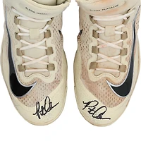 Crampons Nike beiges portés en match par Pete Alonso, des Mets de New York, lors de la saison 2025 de la MLB (autorisés par ce dernier).
