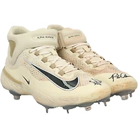 Crampons Nike beiges portés en match par Pete Alonso, des Mets de New York, lors de la saison 2025 de la MLB (autorisés par ce dernier).