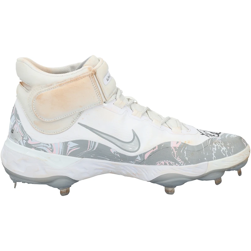 Crampons Nike blancs autographiés par Pete Alonso (New York Mets), portés lors d'un match de la saison 2025 de la MLB - HH98515740-41